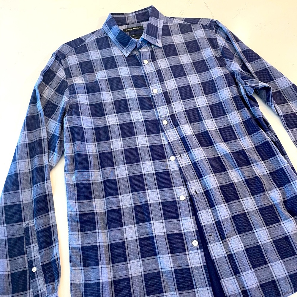 Banana Republic Slim Fit Button Down Casual Shirt